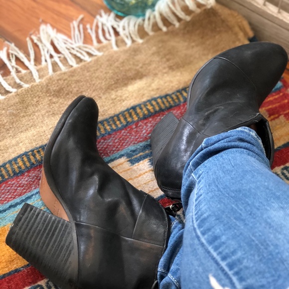 ➳ ➳ r a g  &  b o n e  Leather NY Booties ➳ ➳ - Picture 2 of 8